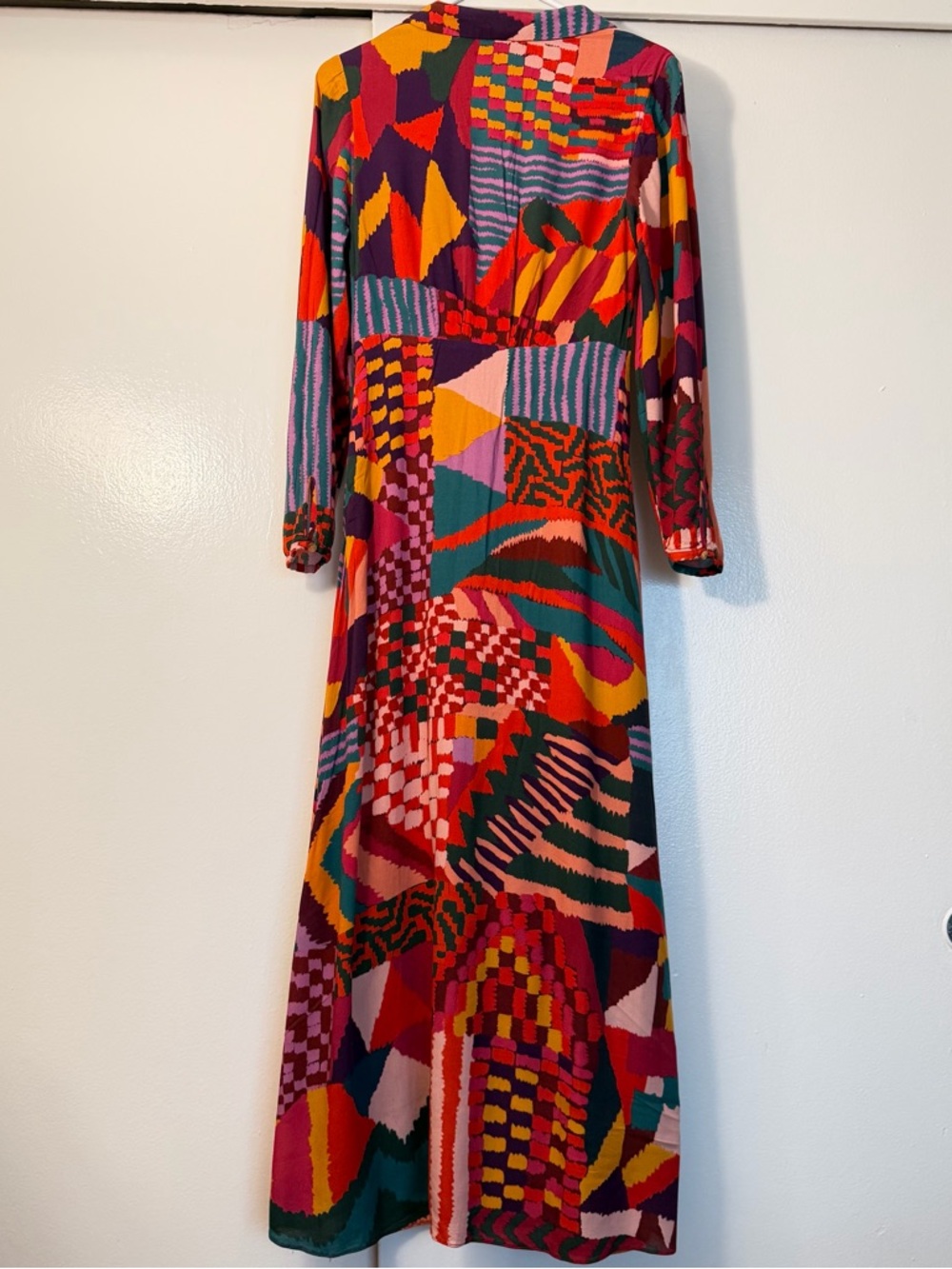 FARM Rio Bold Abstract Multi-Color Maxi Dress - Picture 6 of 8